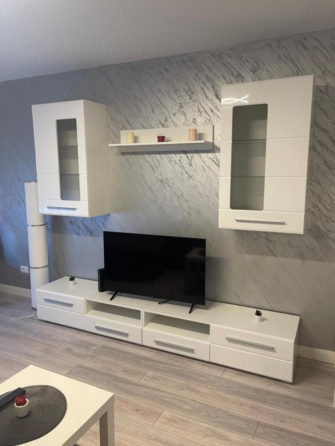 Apartament Incantator In Roman Екстер'єр фото