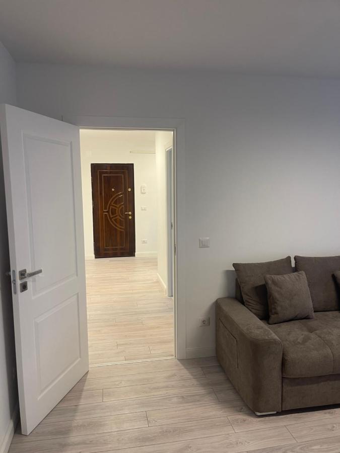 Apartament Incantator In Roman Екстер'єр фото